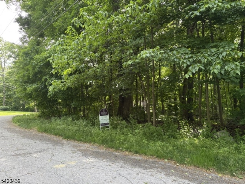 Wood Dale Court Property Photo 1