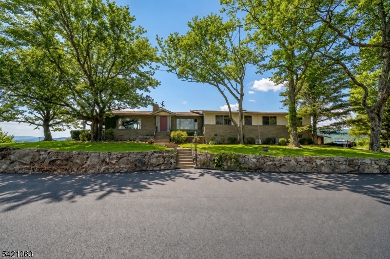 1 Ramapo Park Property Photo 1