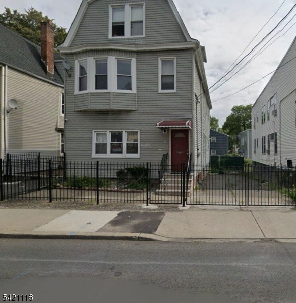 138 Stuyvesant Ave 1f Property Photo 3