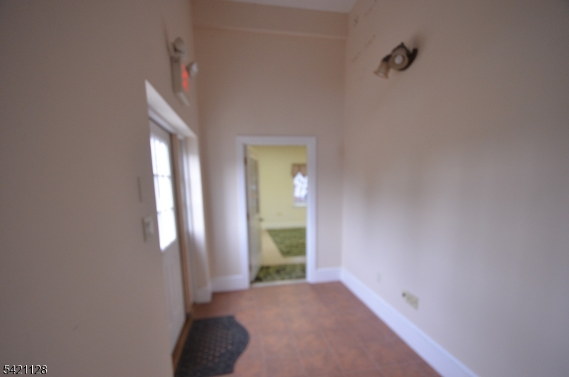 210 3rd Ave Property Photo 6