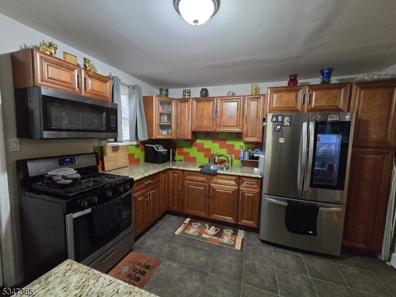 36 Holland St Property Photo 1