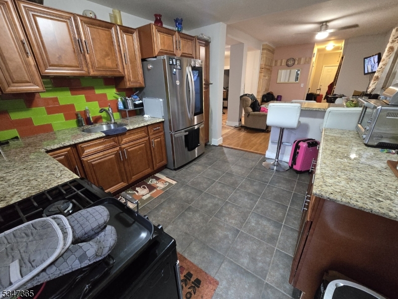 36 Holland St Property Photo 2
