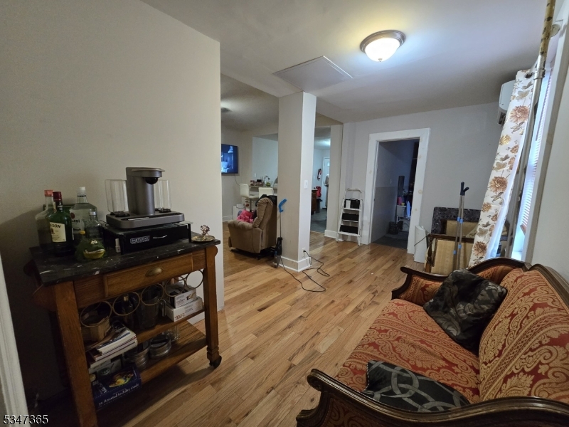 36 Holland St Property Photo 6