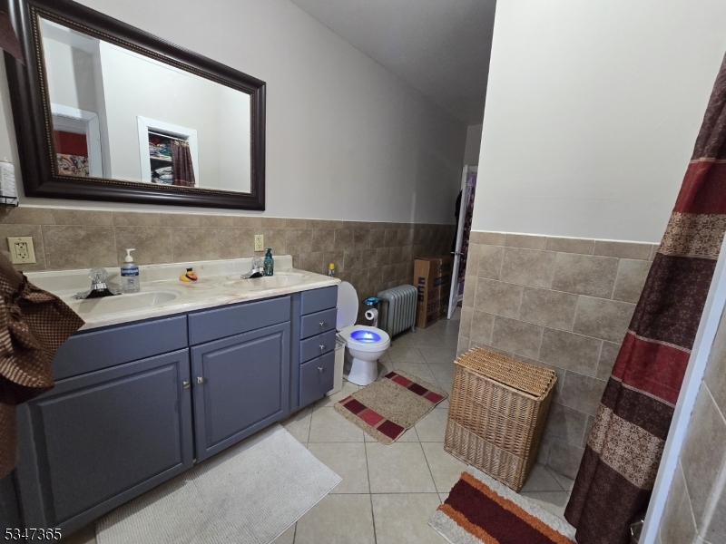 36 Holland St Property Photo 7