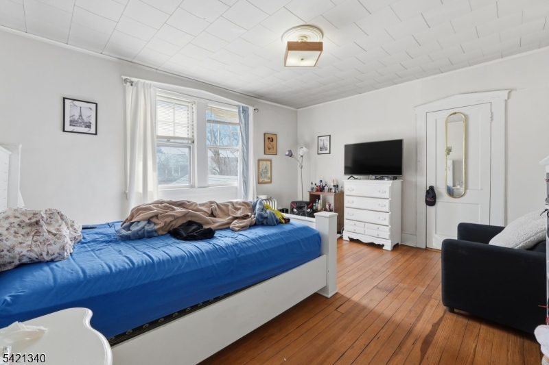 53 Sunnyside Ter Property Photo 3