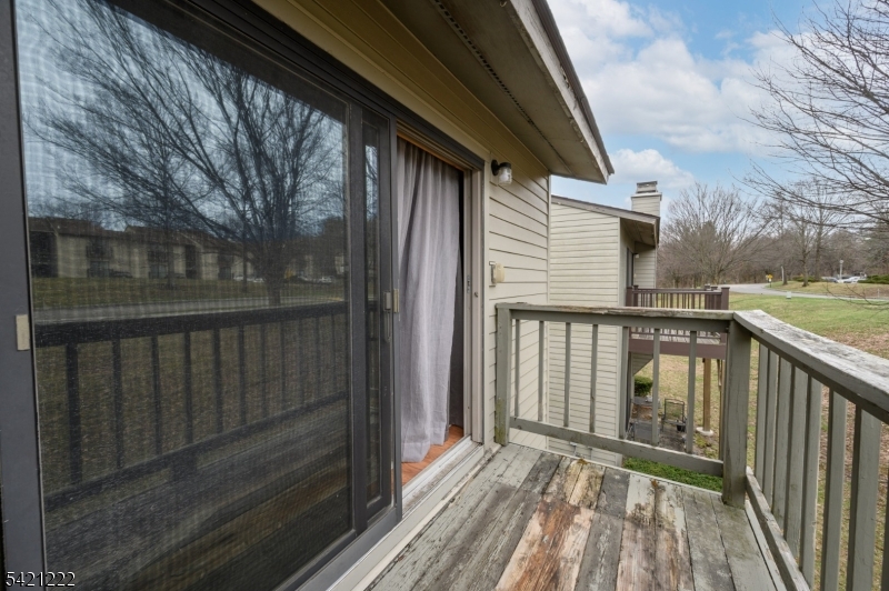 1614 Spruce Hills Dr Property Photo 9