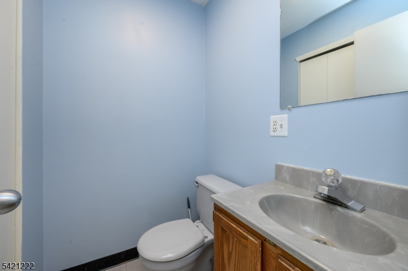 1614 Spruce Hills Dr Property Photo 15