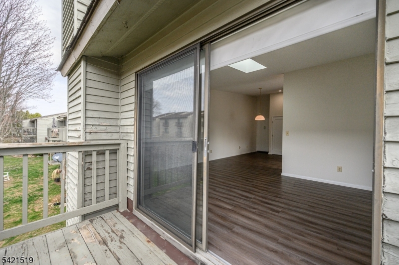 1002 Spruce Hills Dr Property Photo 12
