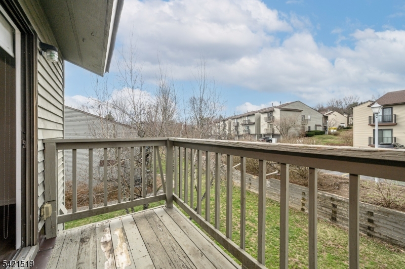 1002 Spruce Hills Dr Property Photo 13