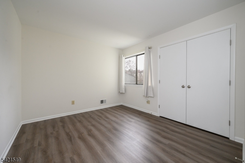 1002 Spruce Hills Dr Property Photo 15