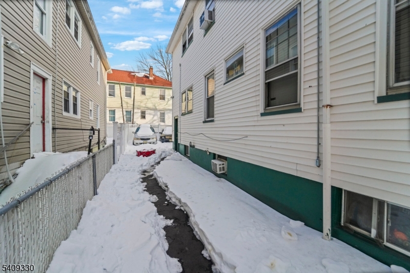 168 Carolina Ave Property Photo 11