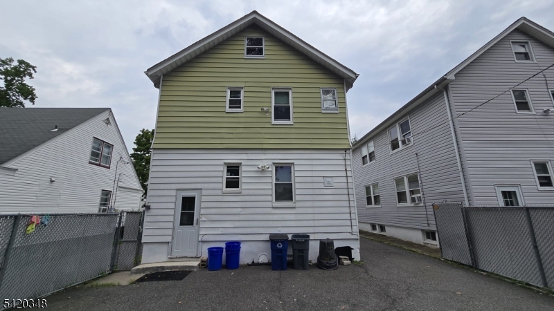 29 Warman St Property Photo 6