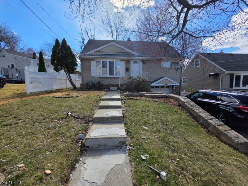 6 Holmes St Property Photo 1