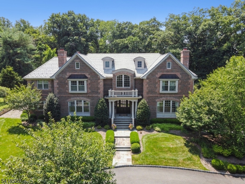 30 Robert Dr