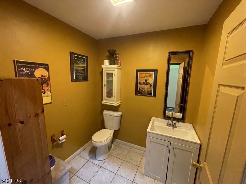220 Bloomfield Ave Property Photo 6
