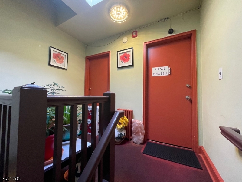 220 Bloomfield Ave Property Photo 8