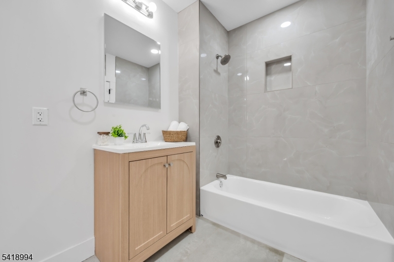 52 Thomas St Property Photo 23