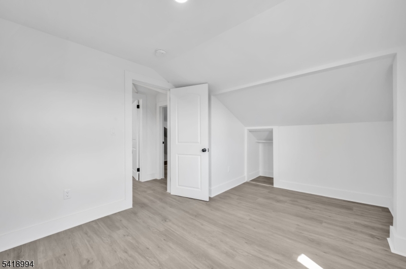 52 Thomas St Property Photo 32