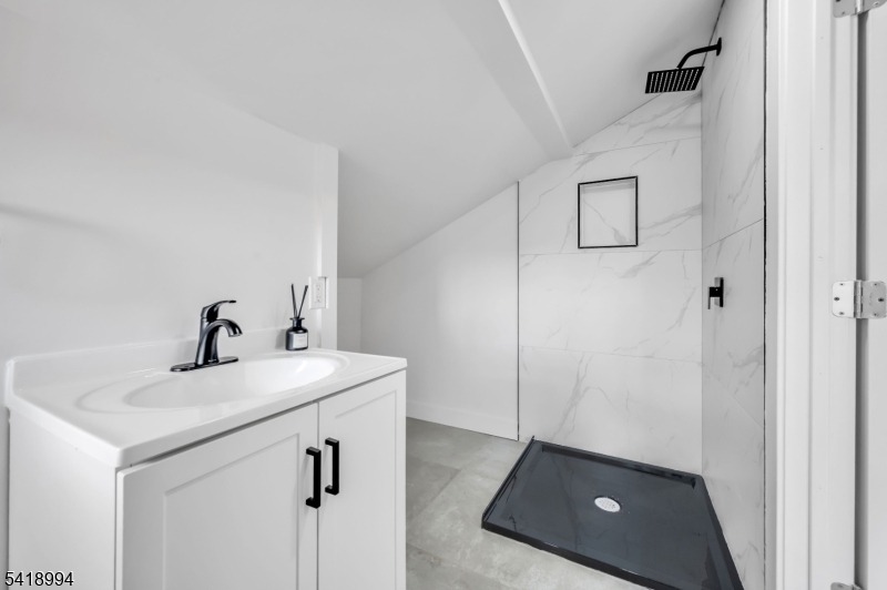 52 Thomas St Property Photo 35