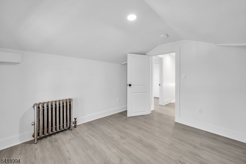 52 Thomas St Property Photo 37