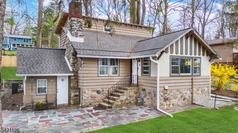 47 Hillside Rd Property Photo 1