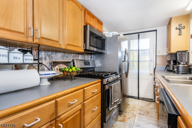 47 Hillside Rd Property Photo 14