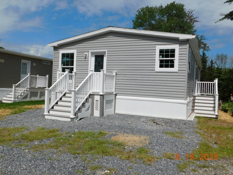 64 Back Street Property Photo 1