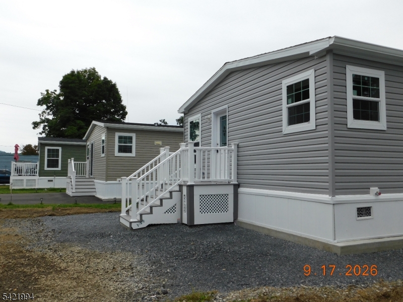 64 Back Street Property Photo 3