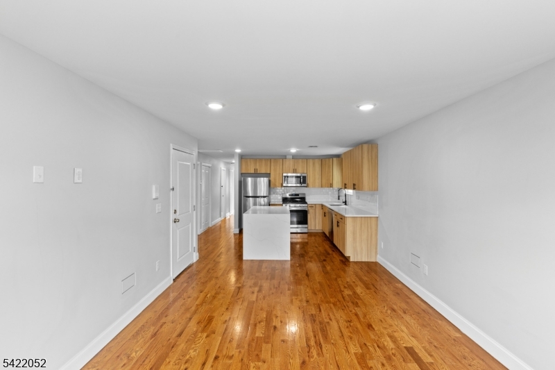 19 Shaw Ave 1 Property Photo 6