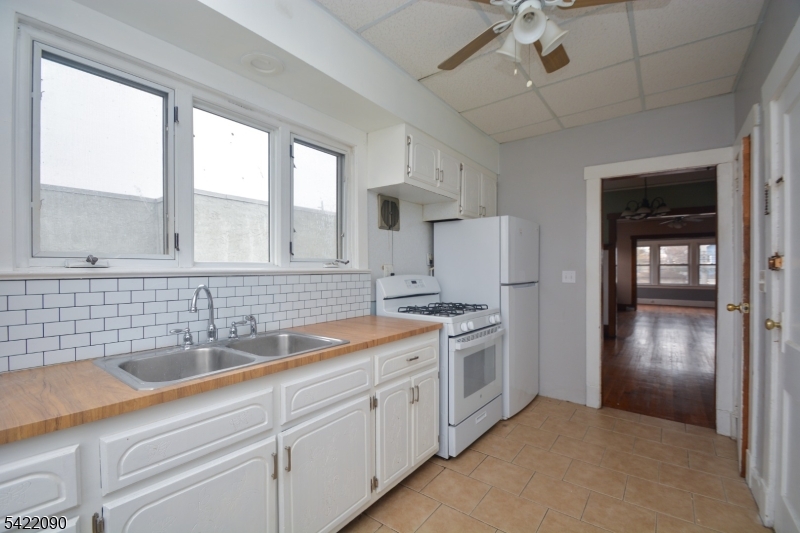 308 Hoboken Rd 2 Property Photo 2
