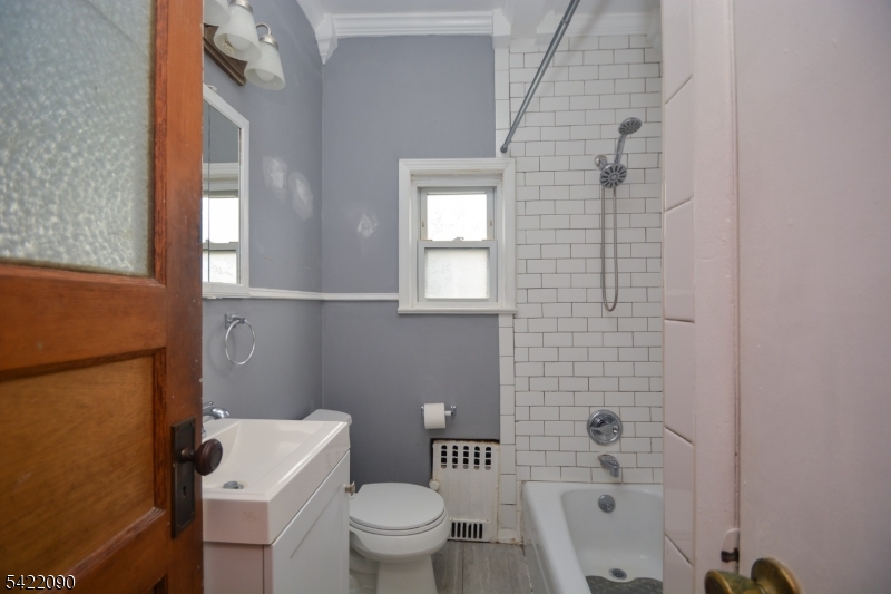 308 Hoboken Rd 2 Property Photo 6