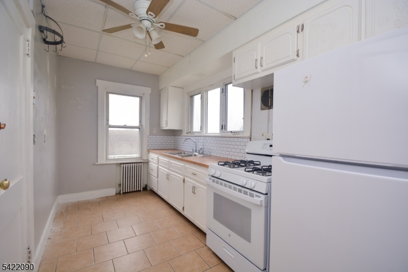 308 Hoboken Rd 2 Property Photo 12
