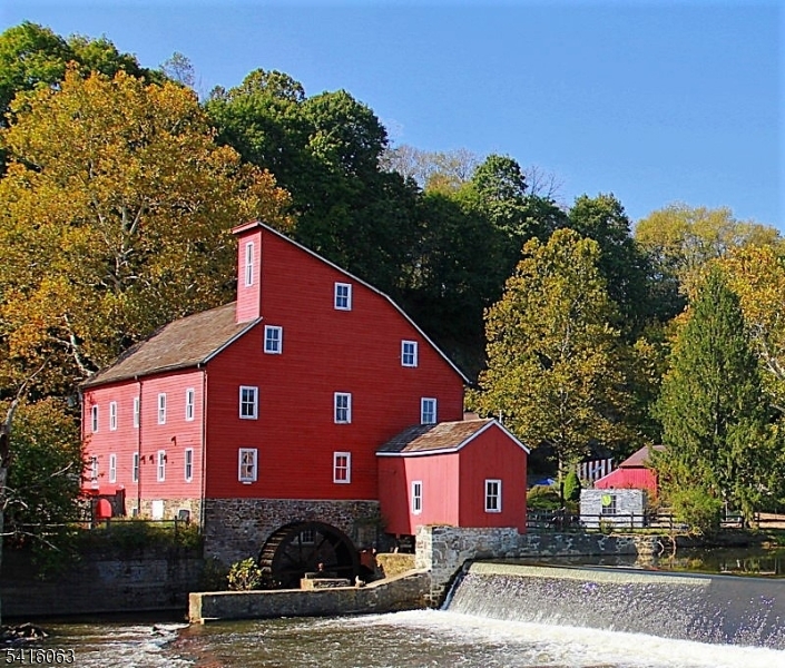 24 W Main St Property Photo 27