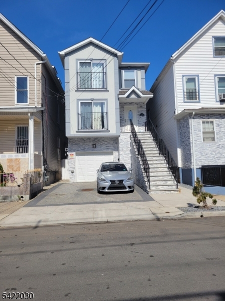 519 Franklin St Property Photo 1