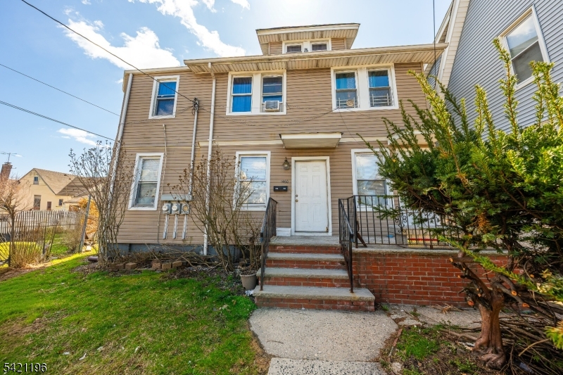 1460 Clinton Ave Property Photo 1
