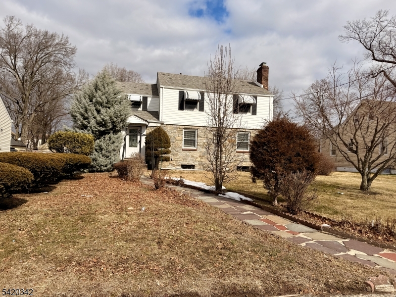 611 Grant Ave Property Photo 1