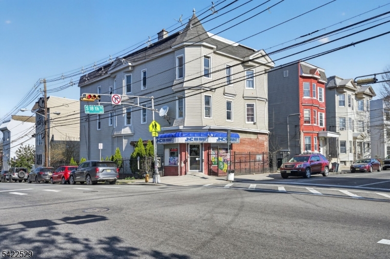 661 South 18th Street Property Photo 1