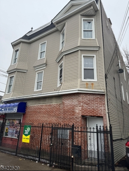 661 South 18th Street Property Photo 14