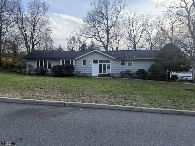 106 Dogwood Dr Property Photo 3