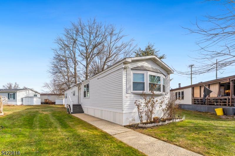 24 Whitman Road Property Photo 1