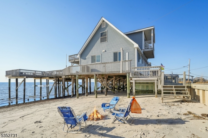 27 S Beach Ave Property Photo 6