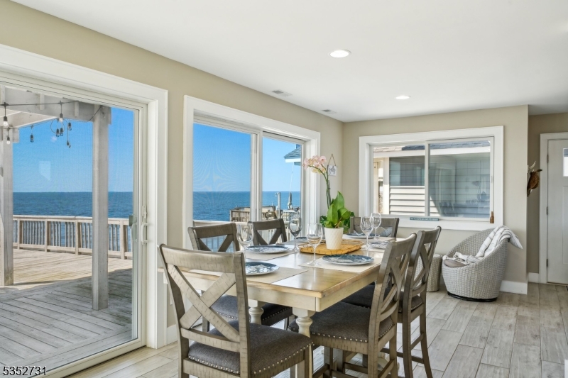 27 S Beach Ave Property Photo 11