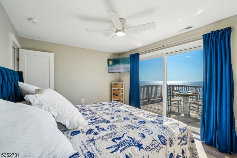 27 S Beach Ave Property Photo 17