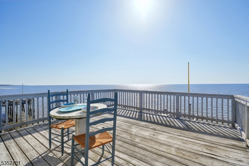 27 S Beach Ave Property Photo 18