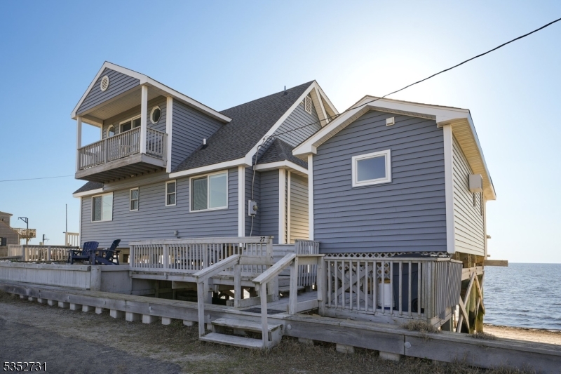 27 S Beach Ave Property Photo 32