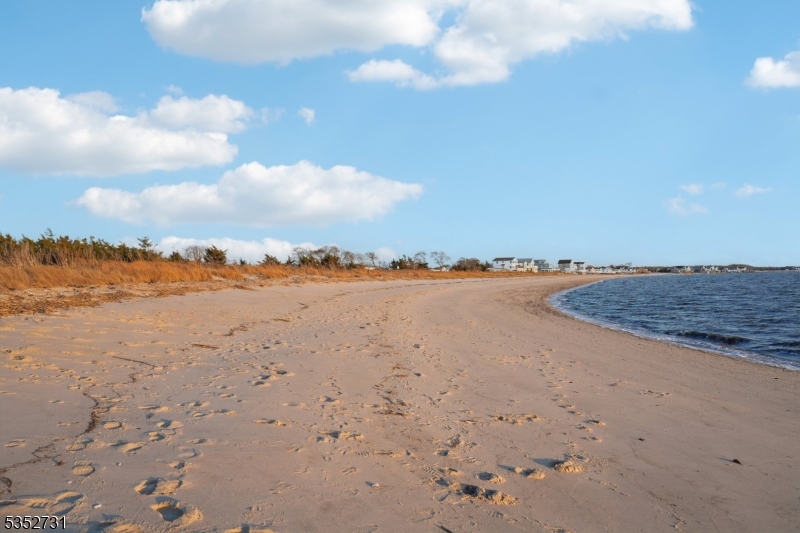 27 S Beach Ave Property Photo 44