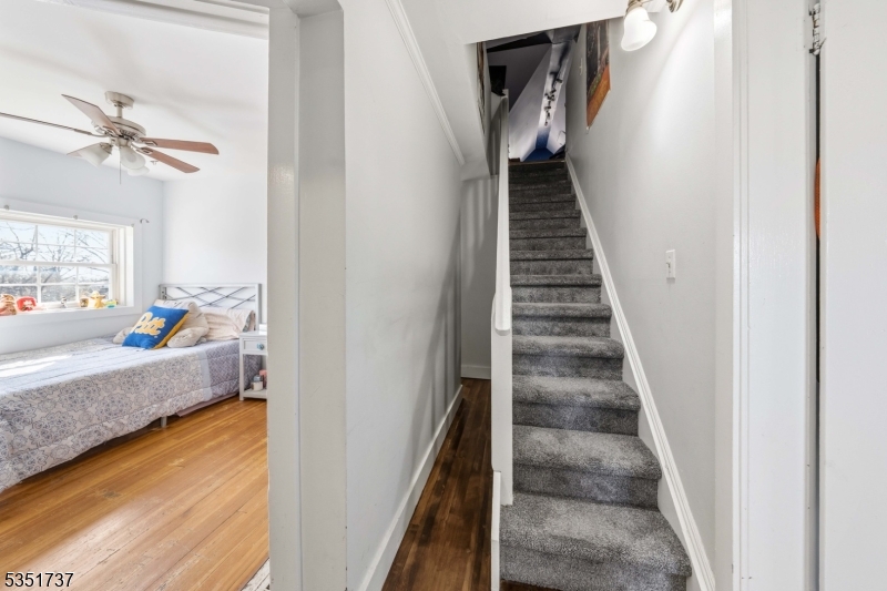 426 Walnut St Property Photo 14