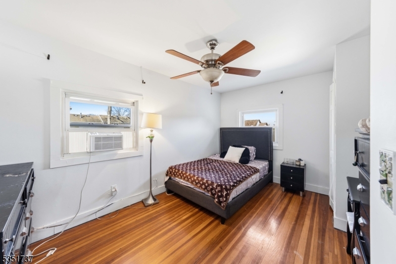 426 Walnut St Property Photo 17