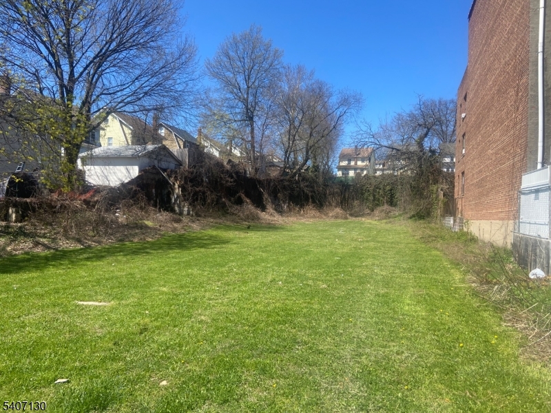 Maple Ave Property Photo 2