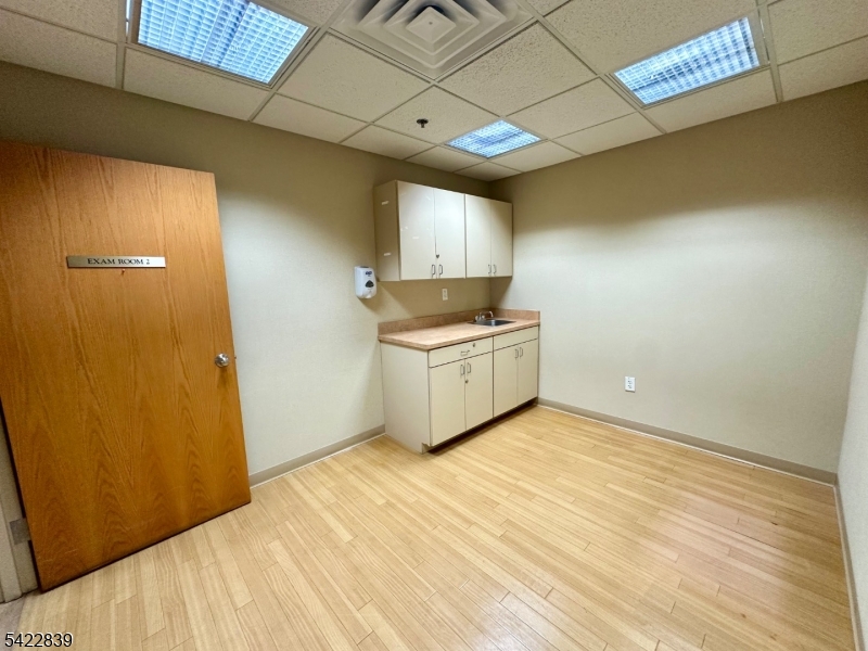 534 Avenue Property Photo 9
